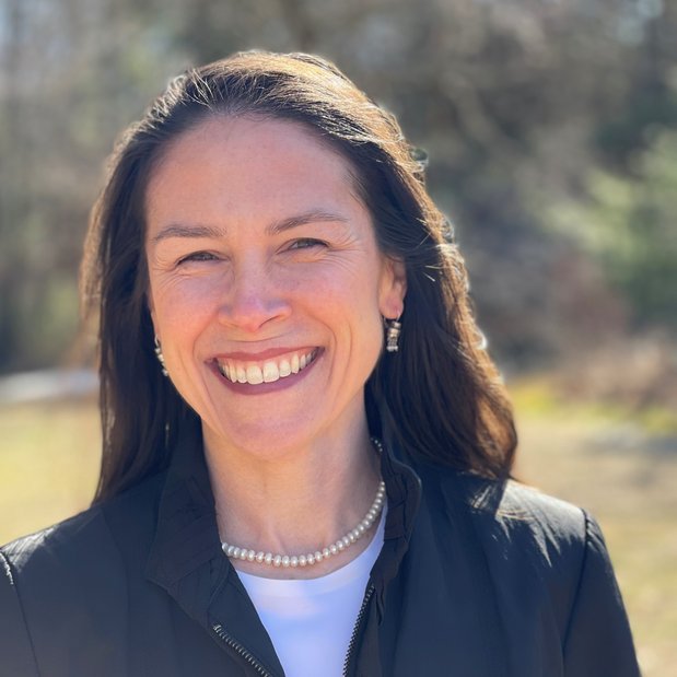 Carrie Jenks headshot