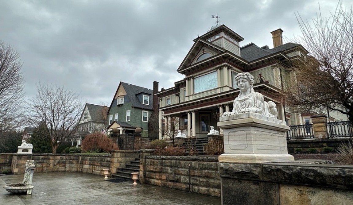 Victorian-style mansions that are still preserved today in Oil City, PA.