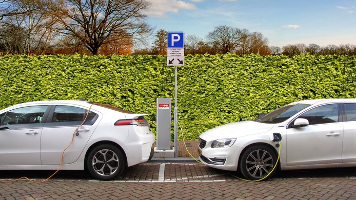 electric-car-2783573.jpg