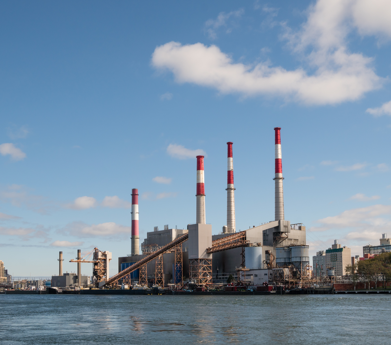 Faraway image of Ravenswood Generating Station, a power plant in Long Island City in Queens, New York.
