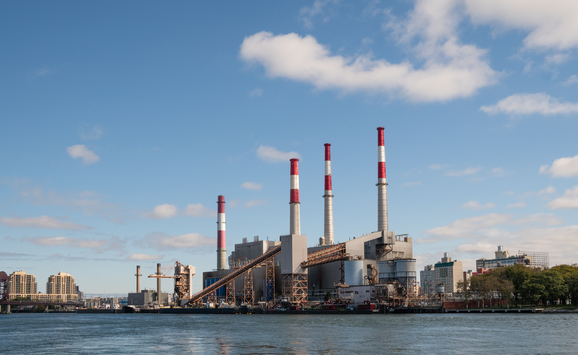 Faraway image of Ravenswood Generating Station, a power plant in Long Island City in Queens, New York.