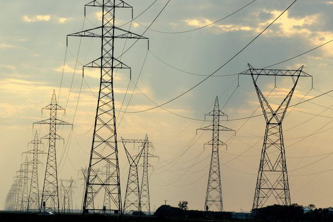 shutterstock_515548_power lines